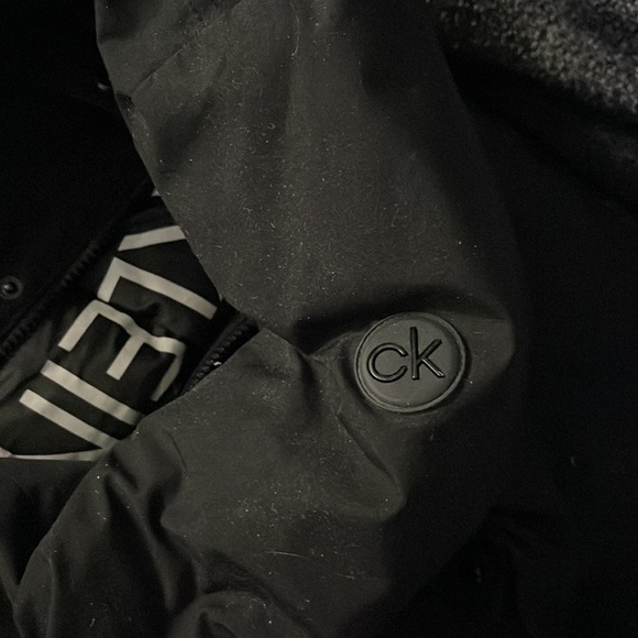 Calvin Klein, hooded winter puffer jacket waterproof - Picture 4 of 6